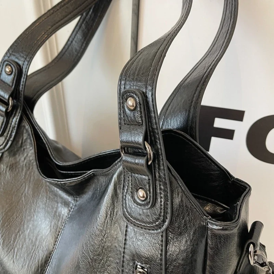 Sac bandoulière femme en cuir, spacieux, style automnal et urbain