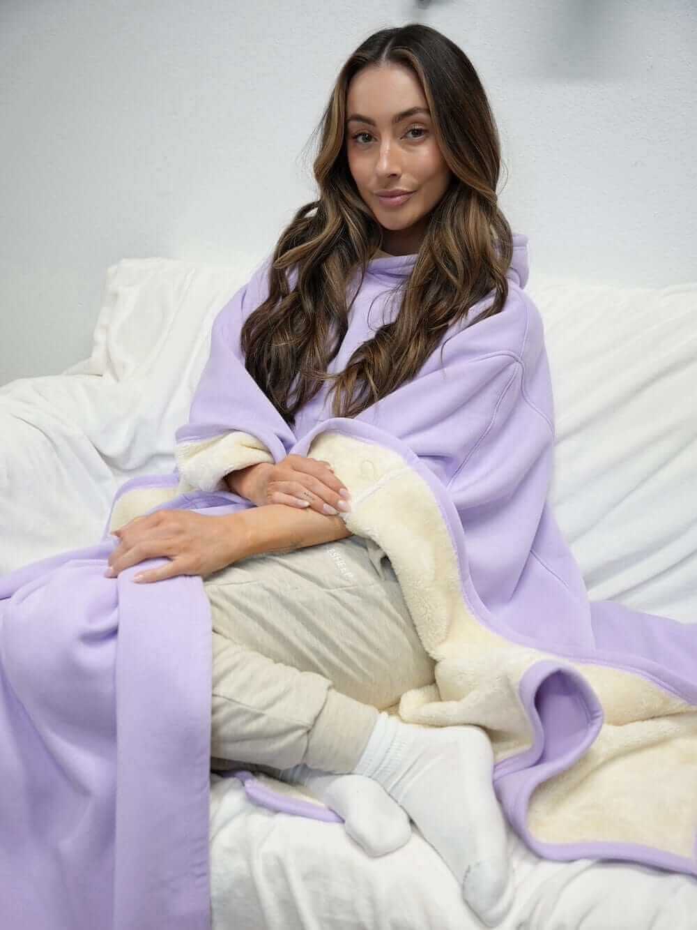 Coperta oversize con cappuccio da donna in pile e maniche, per l’autunno