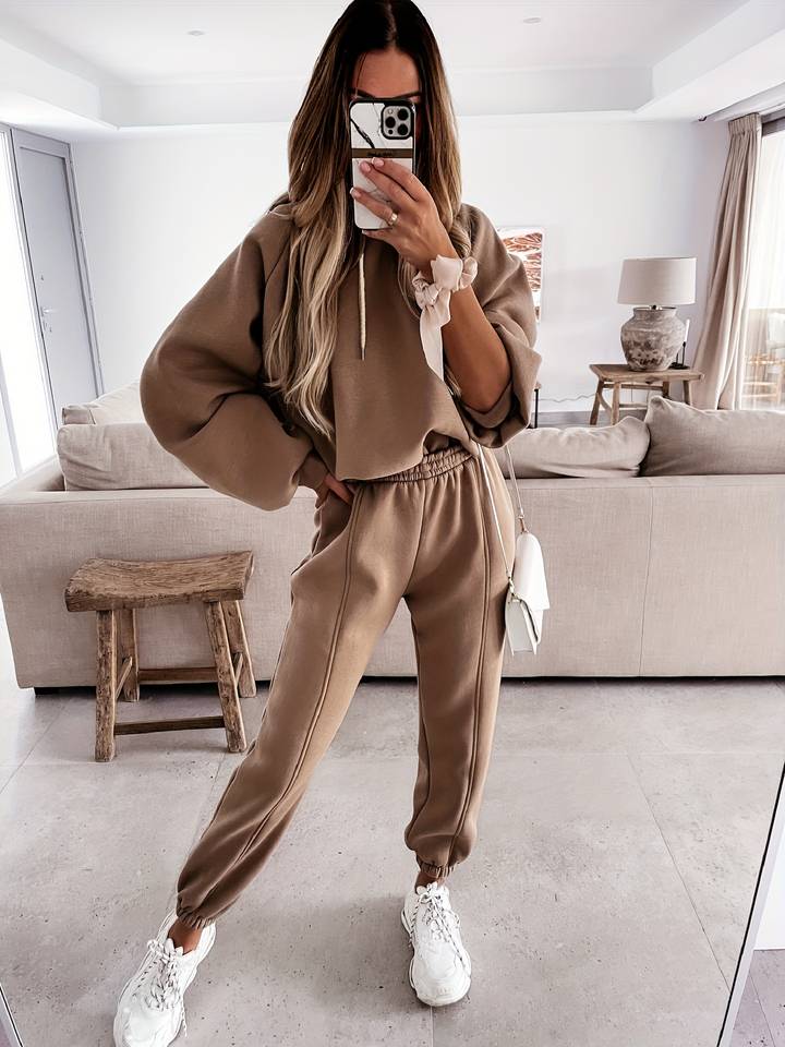 Karina - Stylish Hoodie and Sweatpants Set for Women
