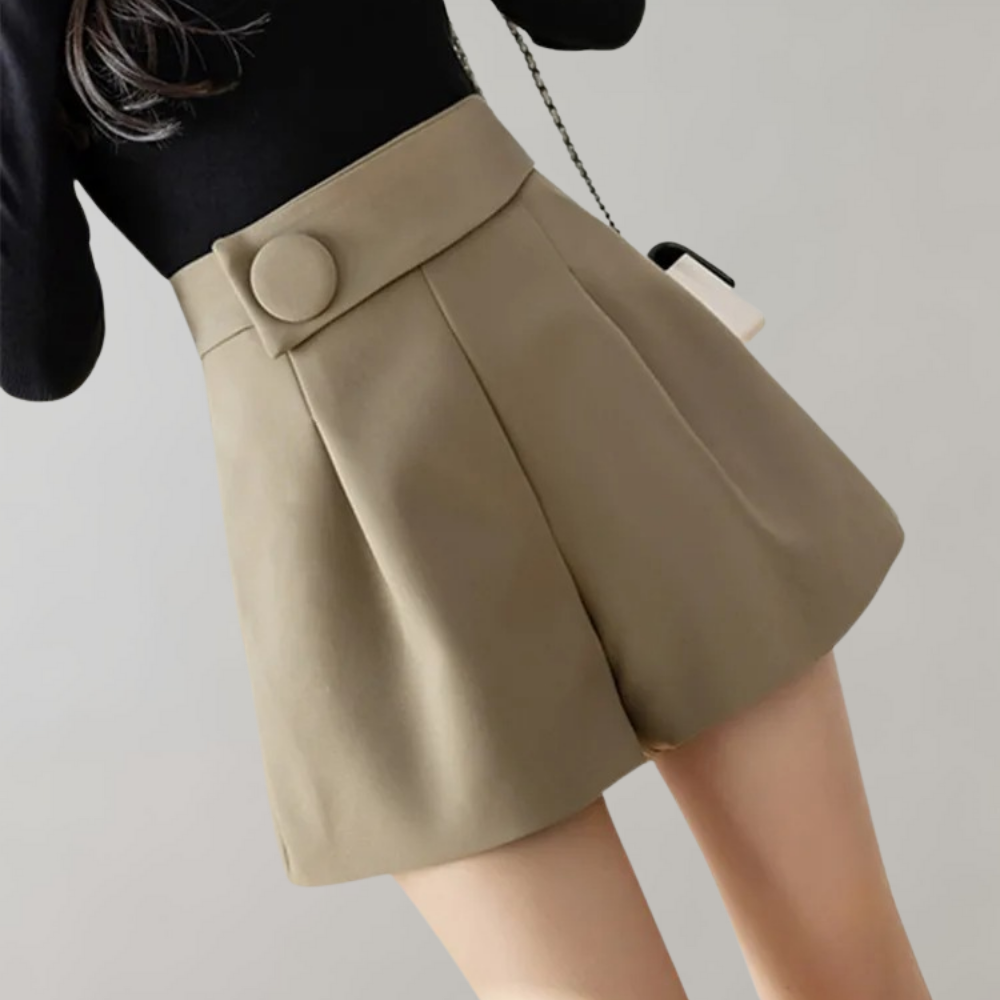 Chic and trendy shorts for women by Paprika