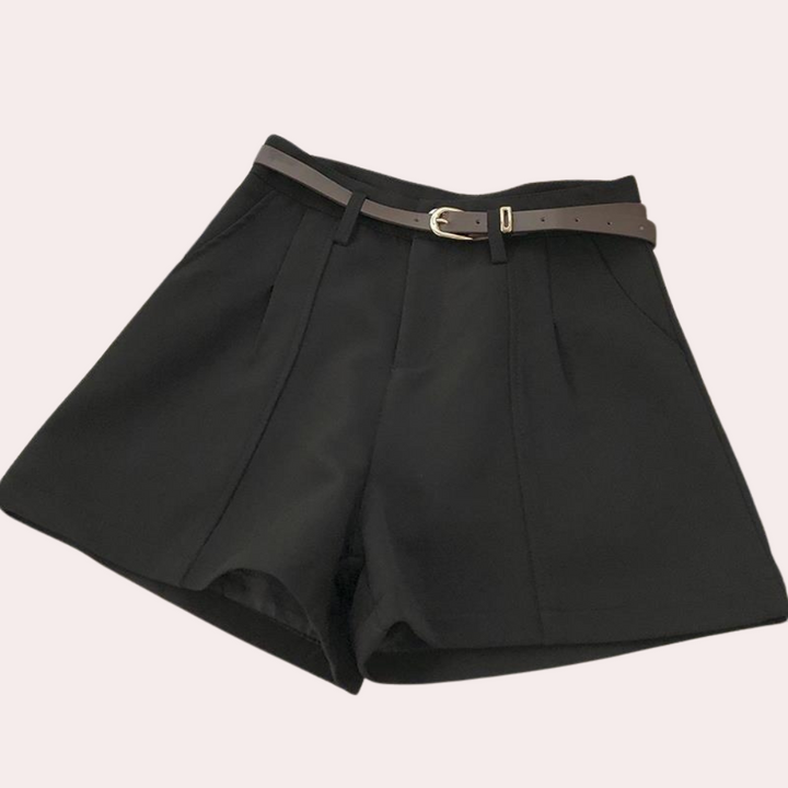 Klaras - Stylish wide-leg shorts for women