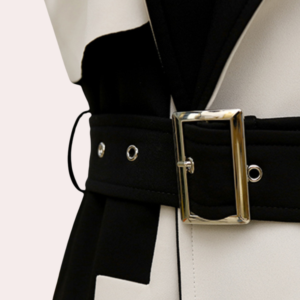 Trench-coat pour femmes avec ceinture élégante