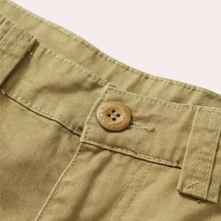 Pantaloni cargo eleganți pentru un look casual