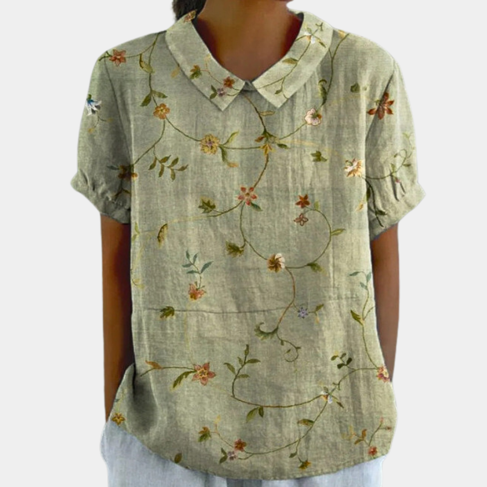 Vibrant and elegant women's blouse for a casual look