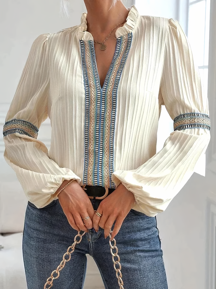 Cara - Elegant Blouse with Delicate Lace and Beautiful Lantern Sleeves for Women