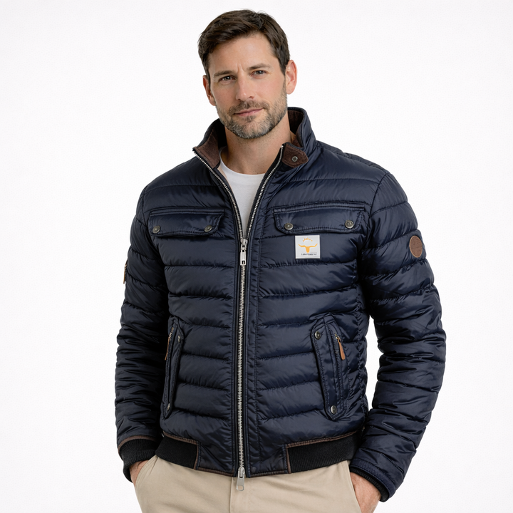 Lightweight men's mid-season quilted jacket for autumn, made of synthetic material