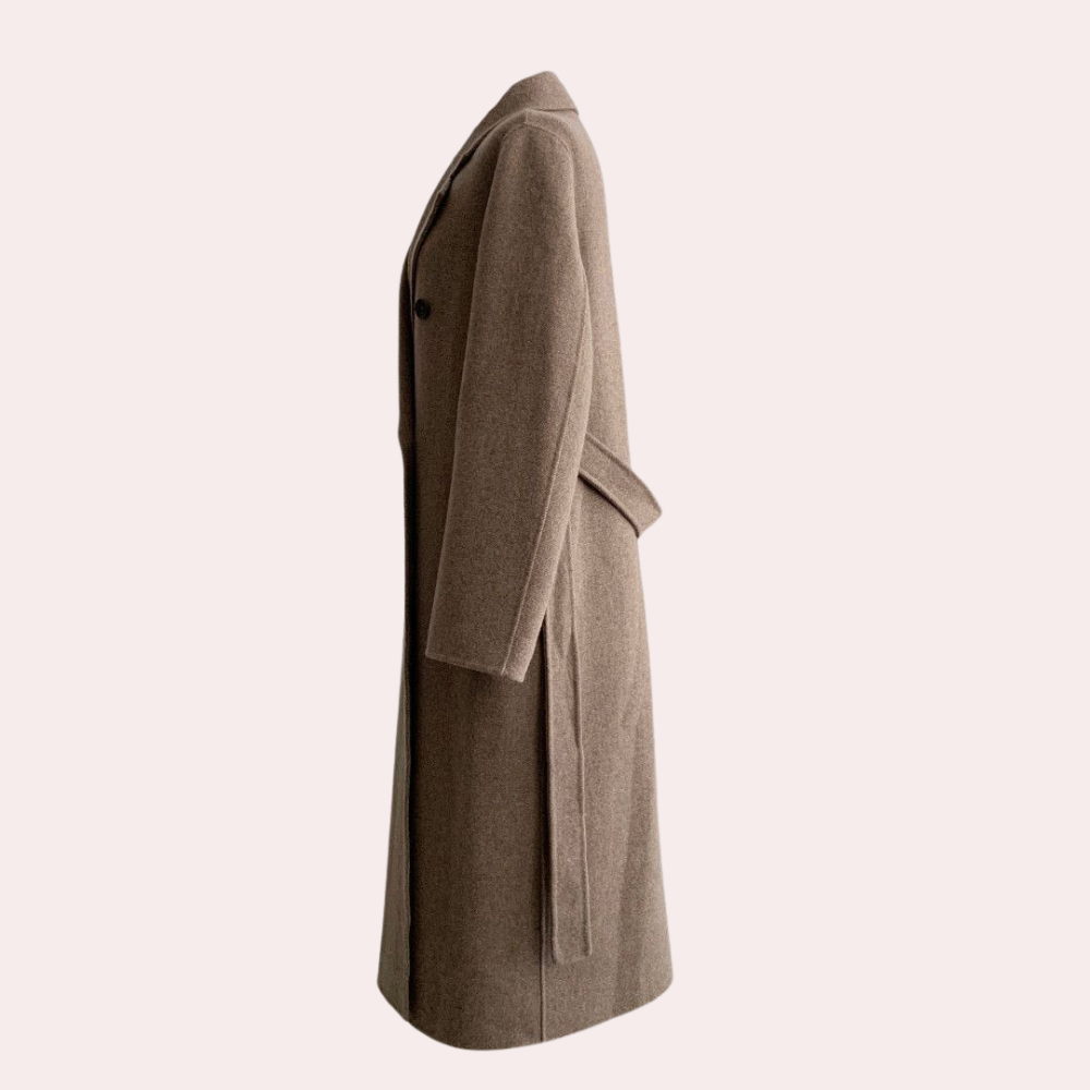 Long and elegant winter coat for women - warm and stylish