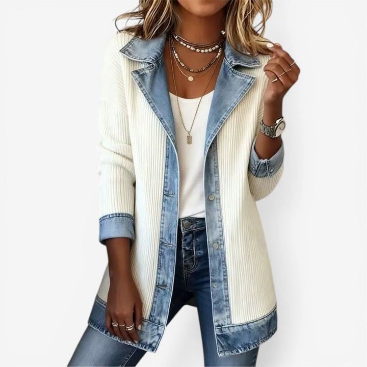 Veste en jean pour femme avec une finition en tricot pour l'automne, style décontracté