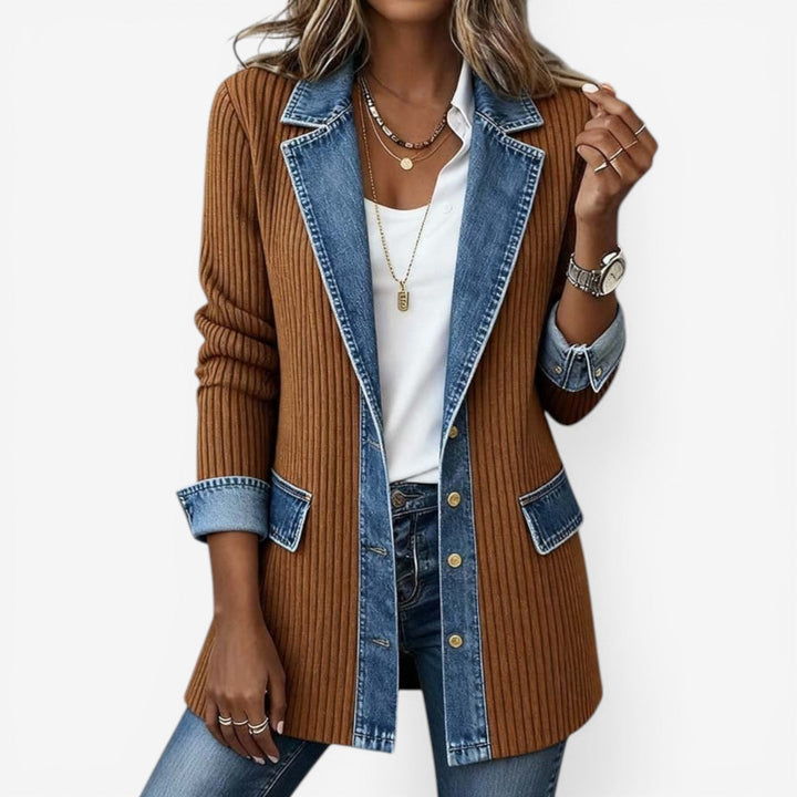 Veste en jean pour femme avec une finition en tricot pour l'automne, style décontracté