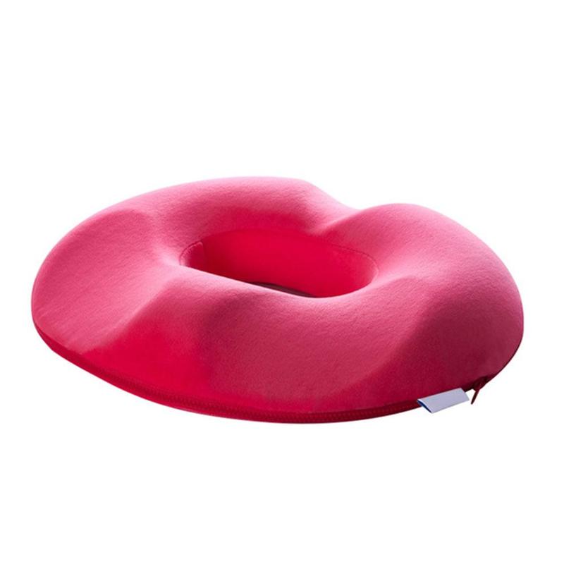 Coussin de siège en mousse à mémoire de forme, antidérapant et soulageant le coccyx.