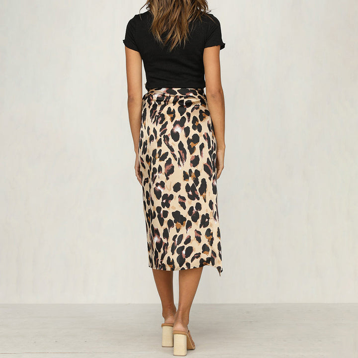 Gonna audace con stampa leopardata trendy di EHLEYR
