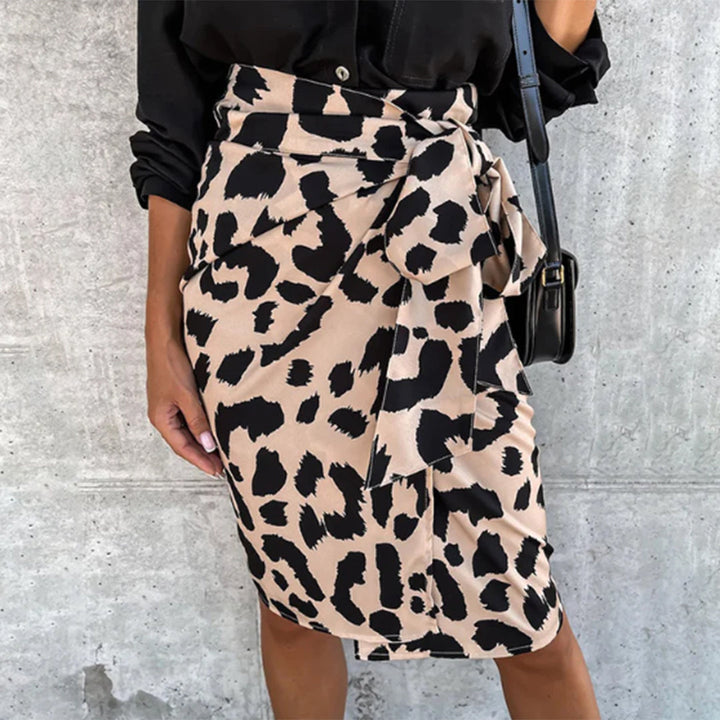 Gonna audace con stampa leopardata trendy di EHLEYR