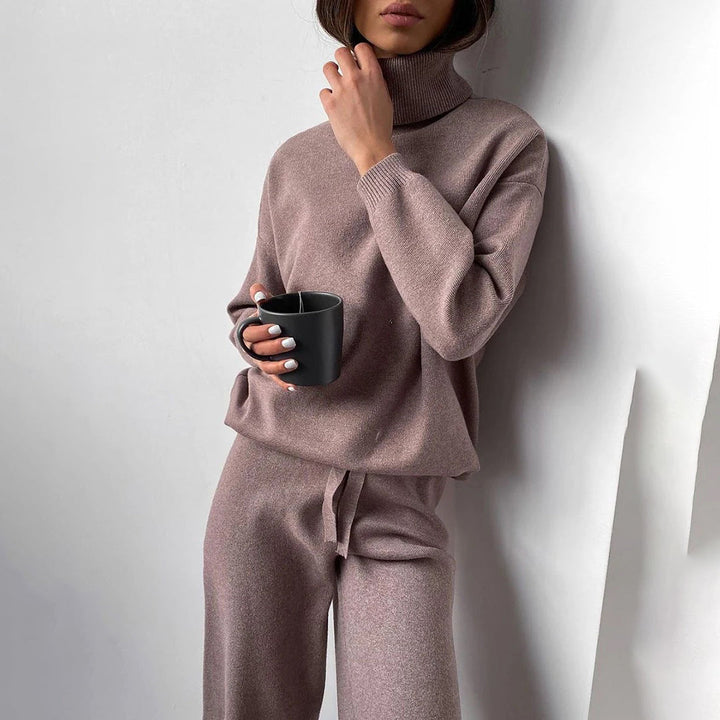 Completo casual da donna in maglia a due pezzi con pullover a collo alto per l’autunno