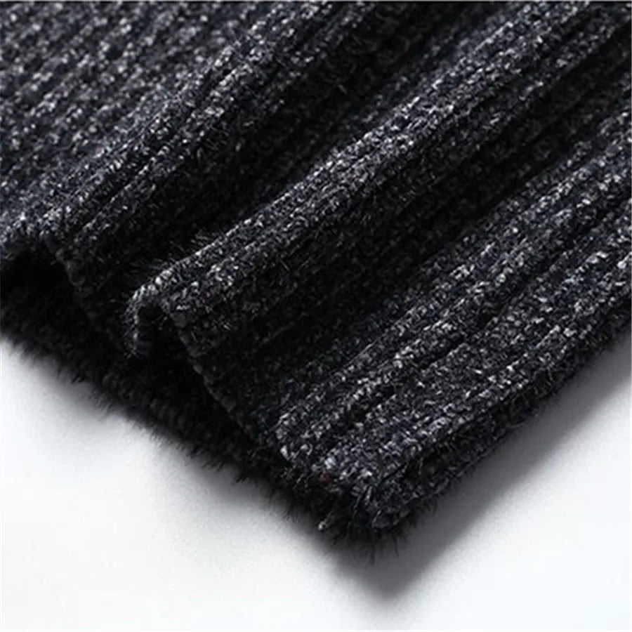Men’s classic ribbed wool turtleneck sweater, ideal for autumn