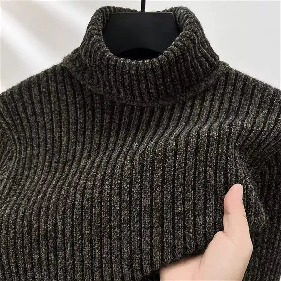 Men’s classic ribbed wool turtleneck sweater, ideal for autumn