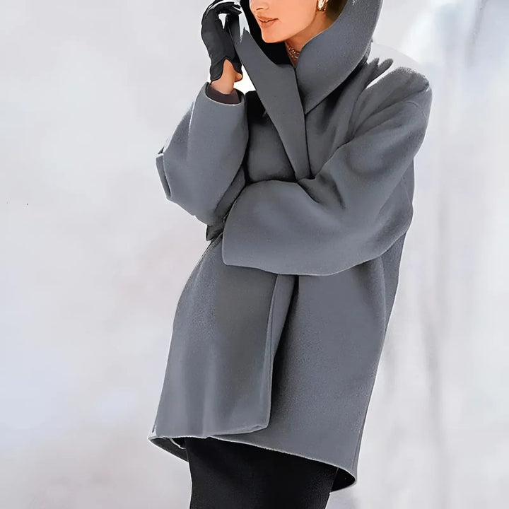 Cappotto lungo da donna per l’autunno e l’inverno, dal taglio ampio ed elegante per il freddo