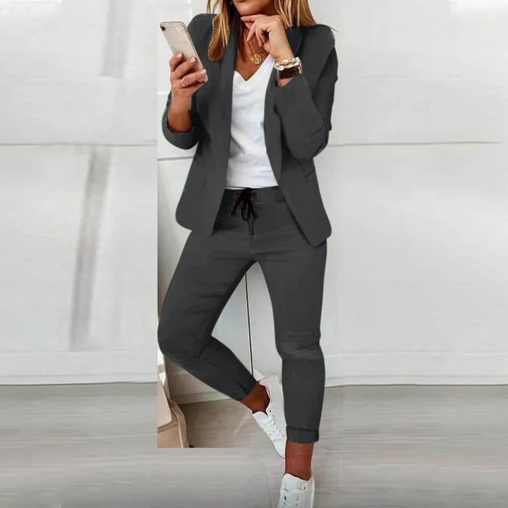 Ensemble blazer et pantalon femme en coton pour l’automne tenue élégante de bureau
