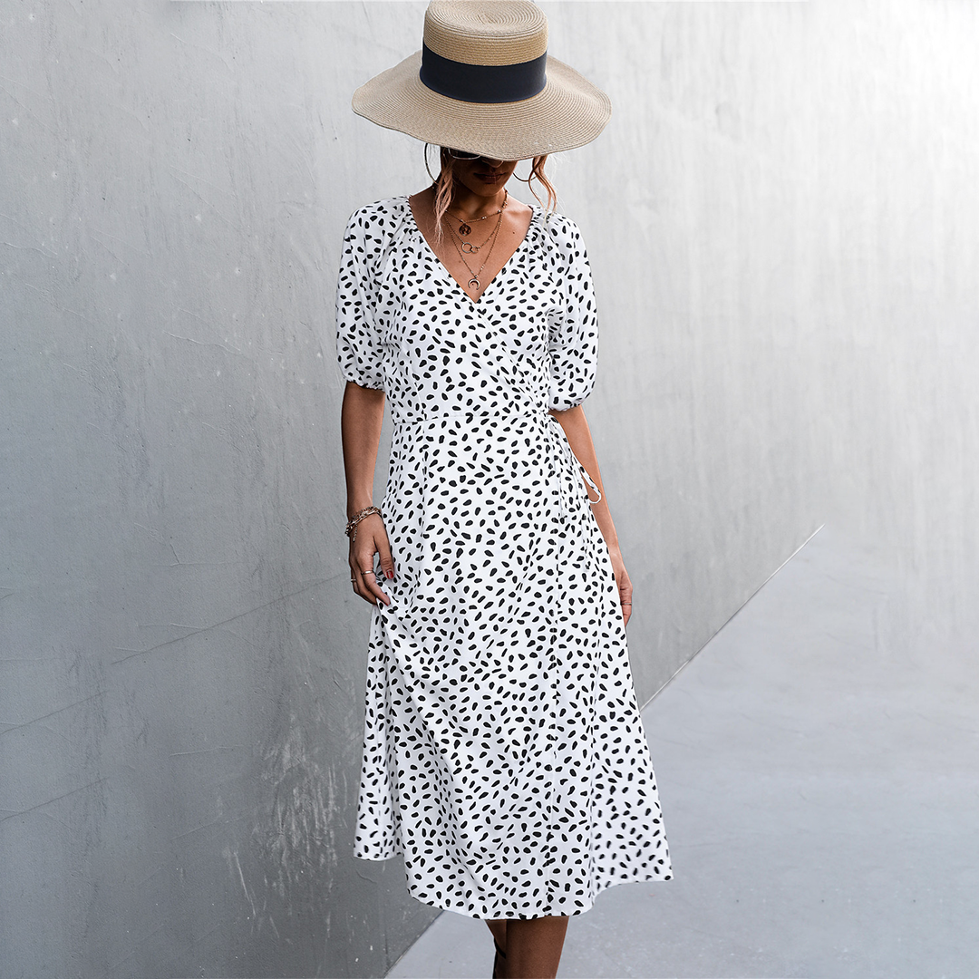 ALKMINI - Elegancka sukienka midi na modny look