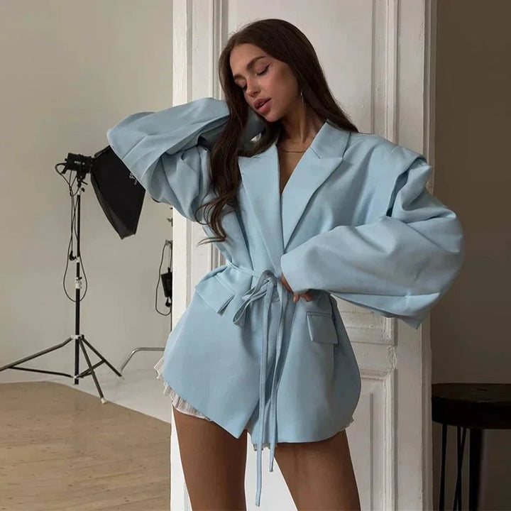 Blazer de mujer con cordones y hombreras acolchadas para otoño, de corte elegante