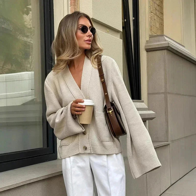 Cardigan pour femme en maille automnale, style casual, avec décolleté en V et boutons élégants