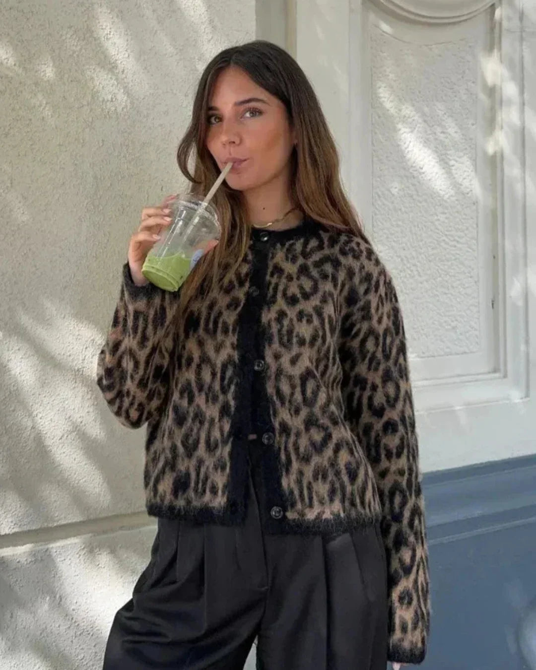 Women’s long-sleeved knitted cardigan with an animal print for autumn