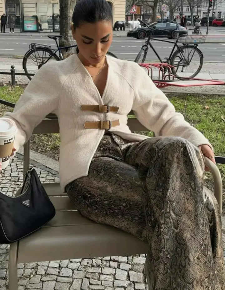 Vestă de damă din tricot moale cu dungi, croială lejeră și confortabilă pentru toamnă