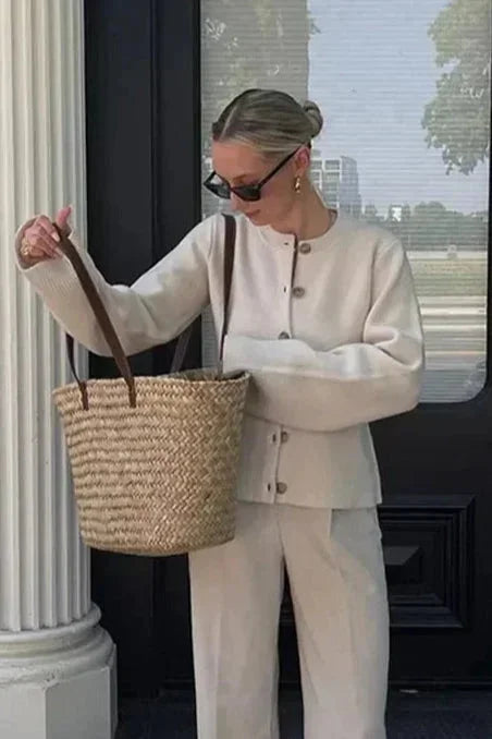 Women's knit cardigan for autumn with trendy buttons in an elegant style