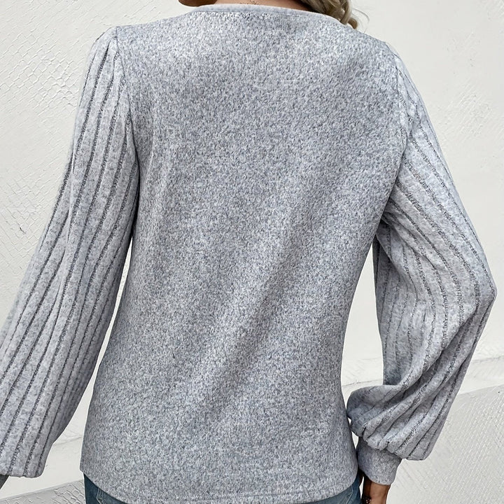 Kehlani - Elegant Gray Long-Sleeve Blouse for Women for a Chic Fall Look