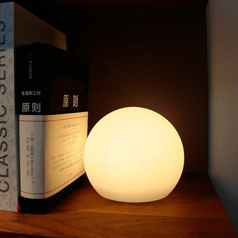 Lampada da tavolo LED senza fili in PVC, forma di luna e globo, dimmerabile, per soggiorno, IP65