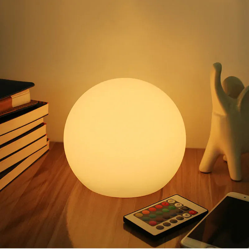 Lampada da tavolo LED senza fili in PVC, forma di luna e globo, dimmerabile, per soggiorno, IP65