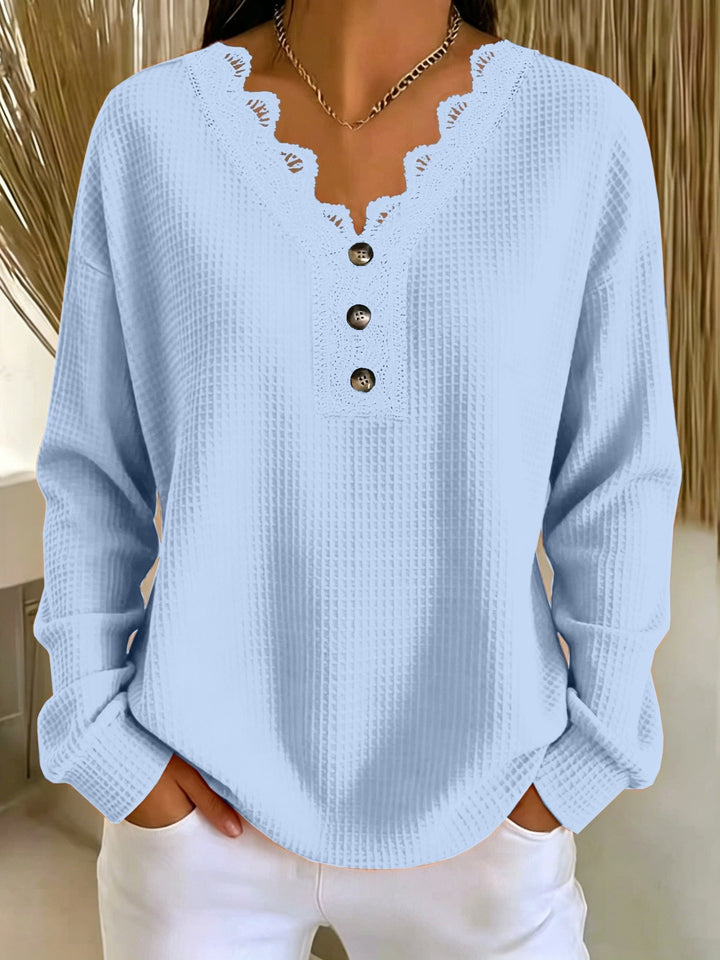 Blouse femme à manches longues en maille gaufrée, col V en dentelle et boutons pour l’automne