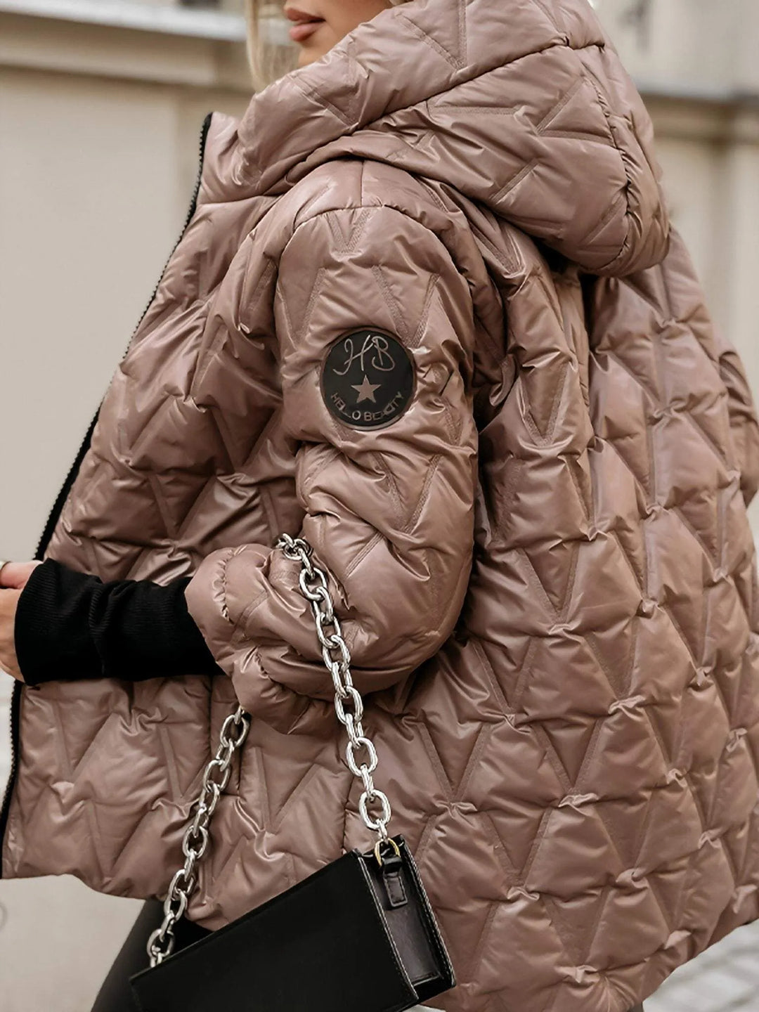 Doudoune femme à capuche matelassée effet brillant, veste chaude courte pour l’automne-hiver