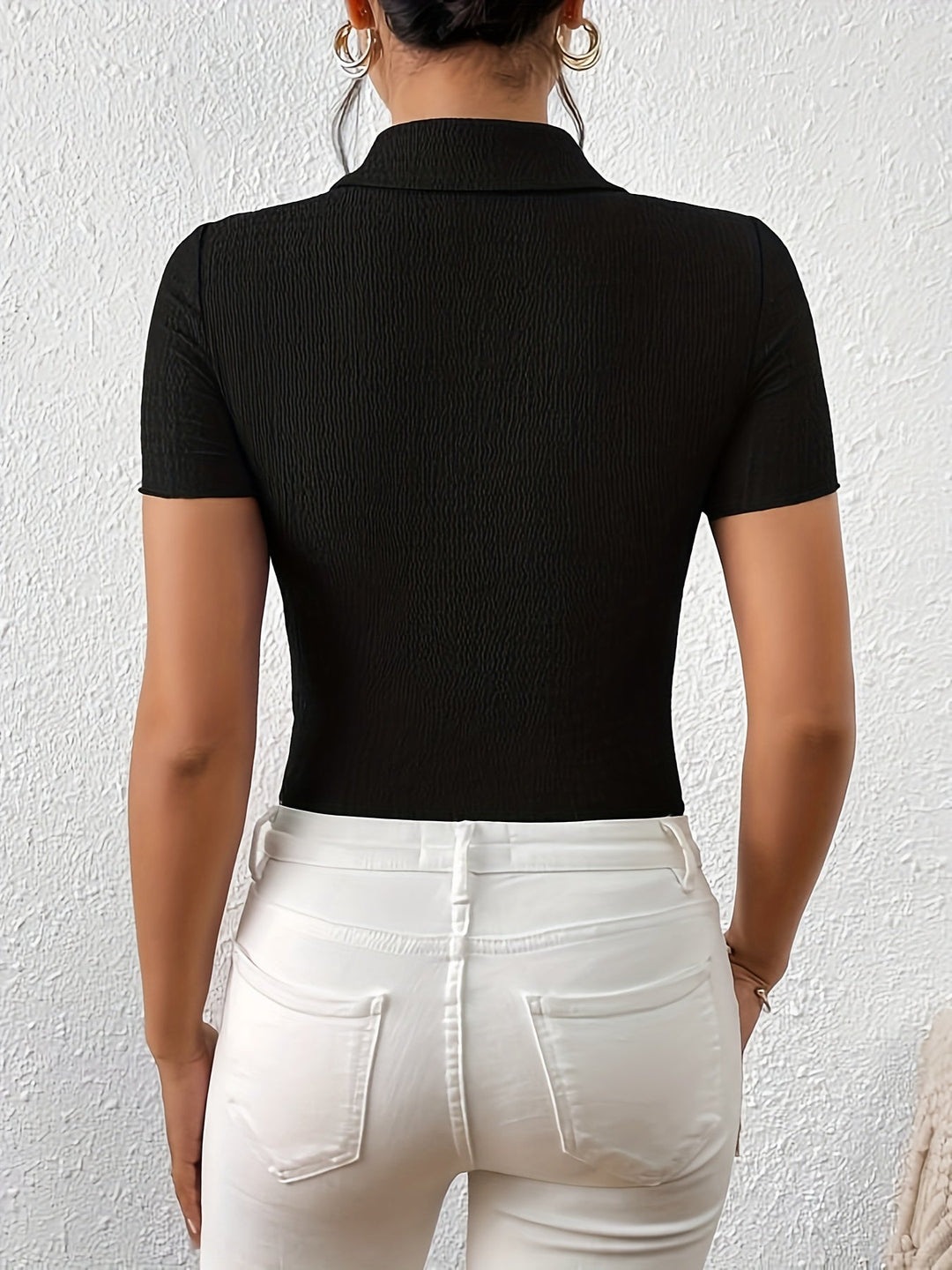Maya - Elégant chemisier noir avec boutons en forme de cœur pour femmes