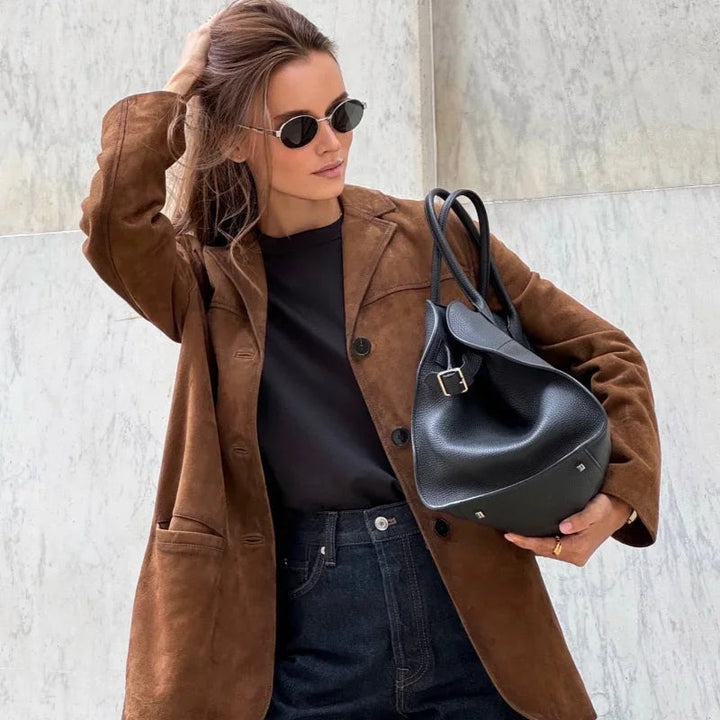 Chaqueta corta de ante para mujer con solapas, ideal para el entretiempo otoñal