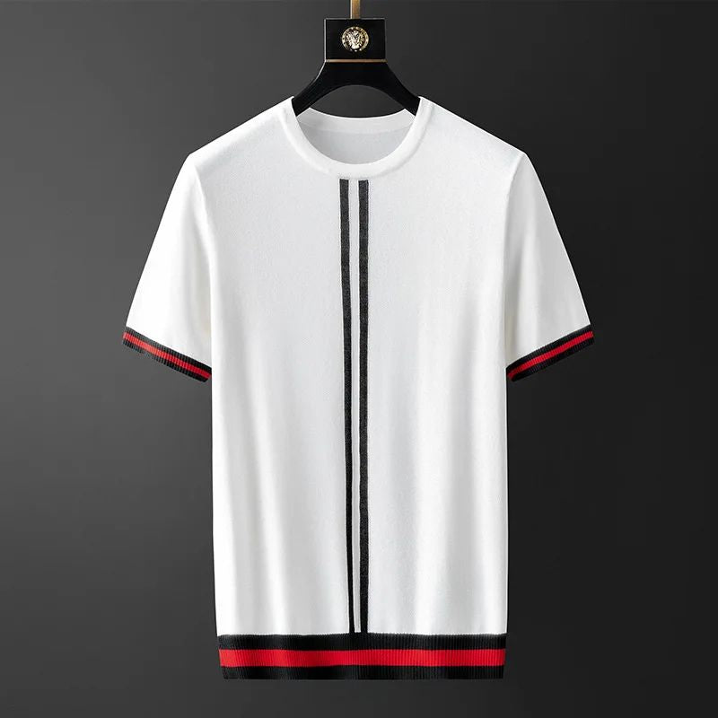 Summer Freshness: Lightweight and Breathable T-shirt - Jouri