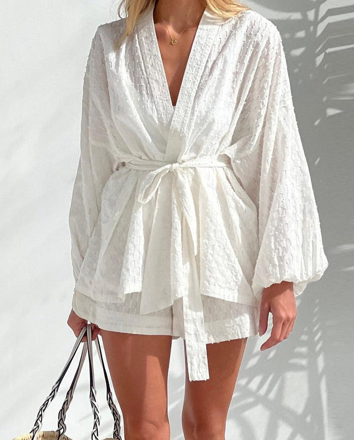 Elegant kimono set with shorts for women - Grace Collection