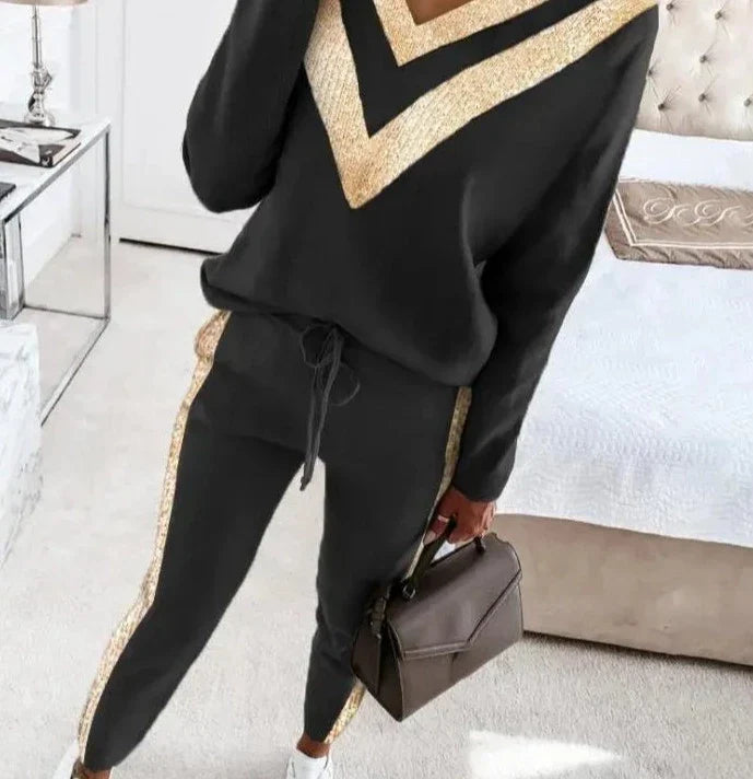 Joggings elegant negru cu accente aurii pentru femei - Claire