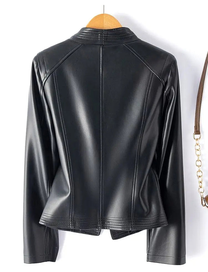 Veste perfecto femme en cuir, idéale pour l’automne et la mi-saison