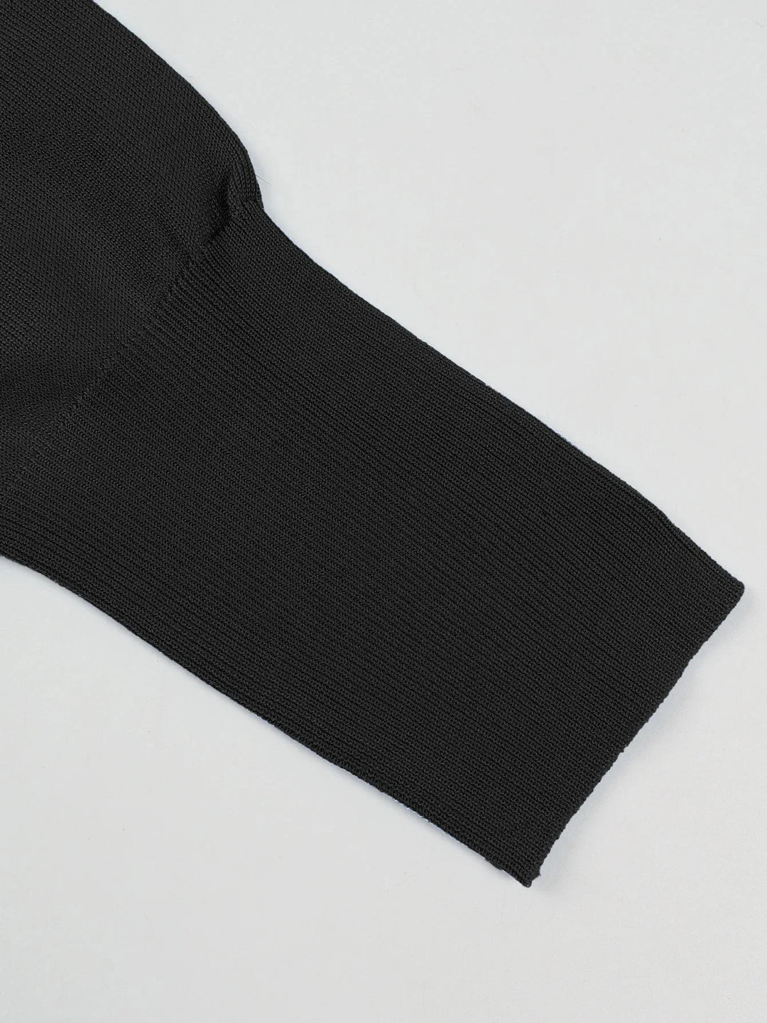 Pulover de damă cu guler înalt și umerii descoperiți, din tricot de lână, pentru toamnă