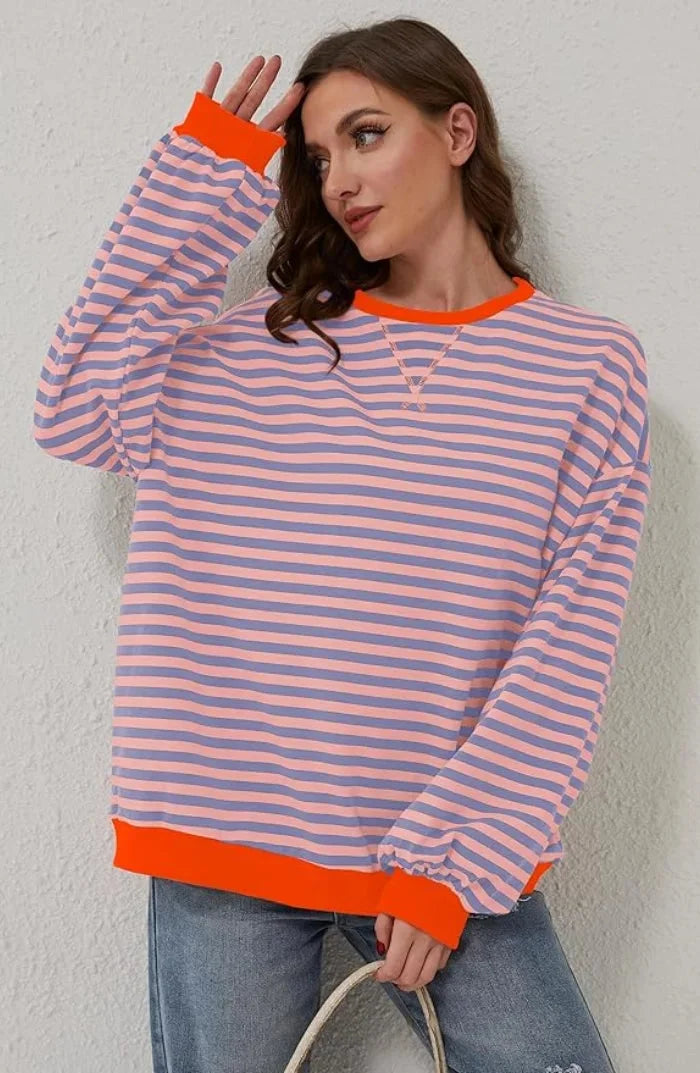 Pulover damă cu dungi, din tricot ușor și croială lejeră, pentru toamnă, în stil casual.