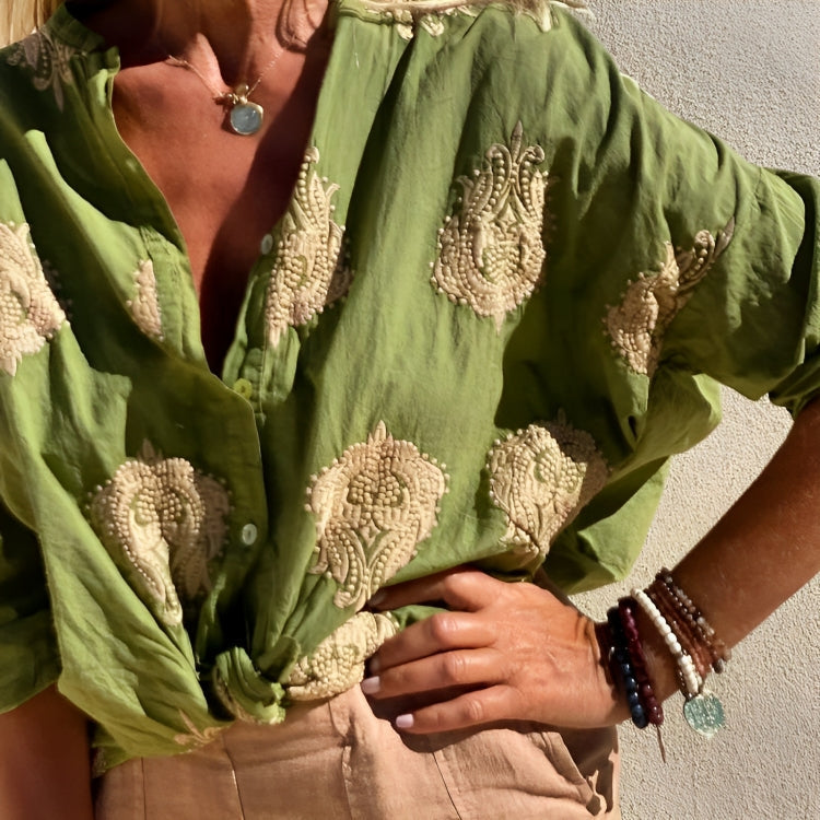 Kate - Elegant and Trendy Feminine Blouse for a Sophisticated Look
