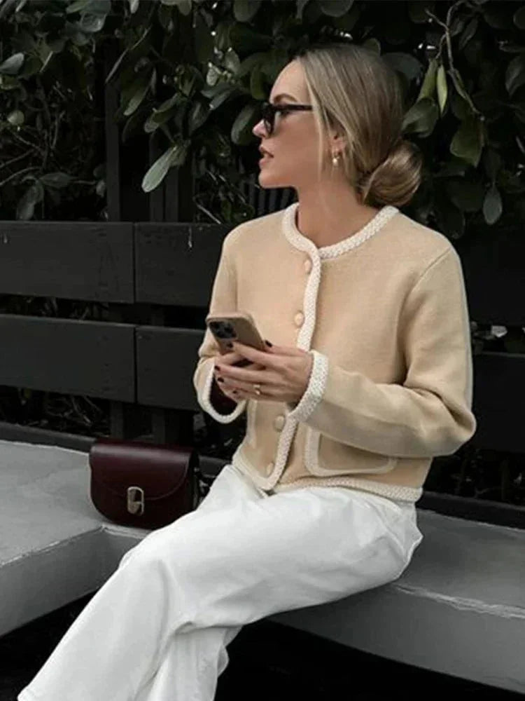 Giacca corta da donna in maglia effetto tweed, elegante e raffinata per l’autunno