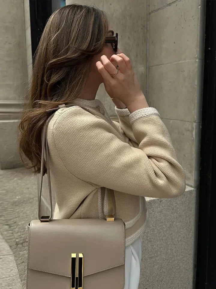 Giacca corta da donna in maglia effetto tweed, elegante e raffinata per l’autunno