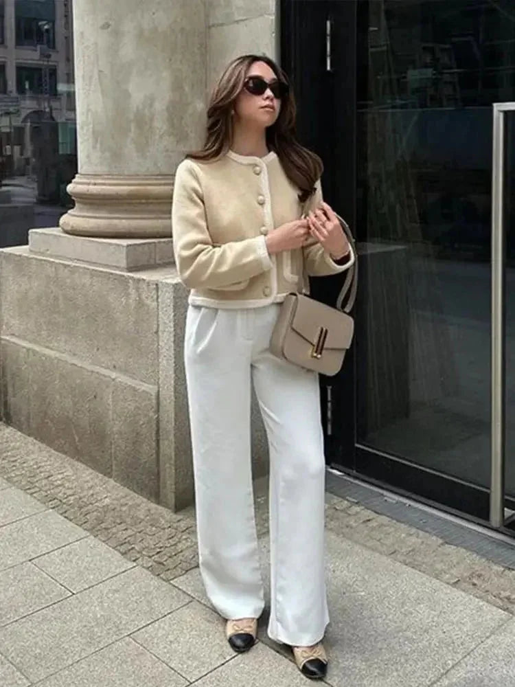 Giacca corta da donna in maglia effetto tweed, elegante e raffinata per l’autunno