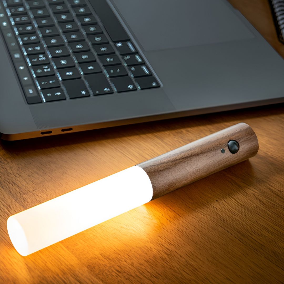 Applique da parete senza fili con sensore di movimento e accumulatore magnetico, in legno, per soggiorno e camera da letto