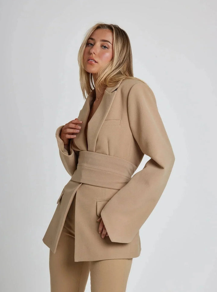 Veste femme portefeuille avec ceinture et manches longues pour l'automne