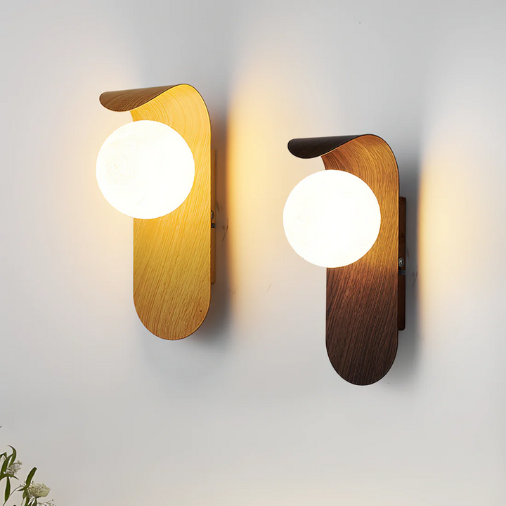 Aplica de perete LED sferică cu finisaj lemn pentru living, 13 × 25 cm